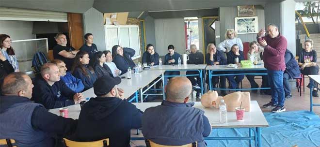 «Οι Νοσηλευτές εκπαιδεύουν… οι μαθητές, οι εκπαιδευτικοί και οι πολίτες συνεχίζουν να ΣΩΖΟΥΝ ΖΩΕΣ πανελλαδικά»